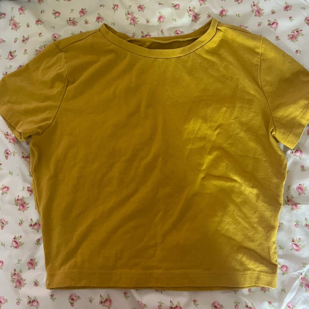 Wild Fable Yellow Cropped Tee